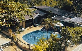 Ilawoods Resort&Sanctuary Batangas